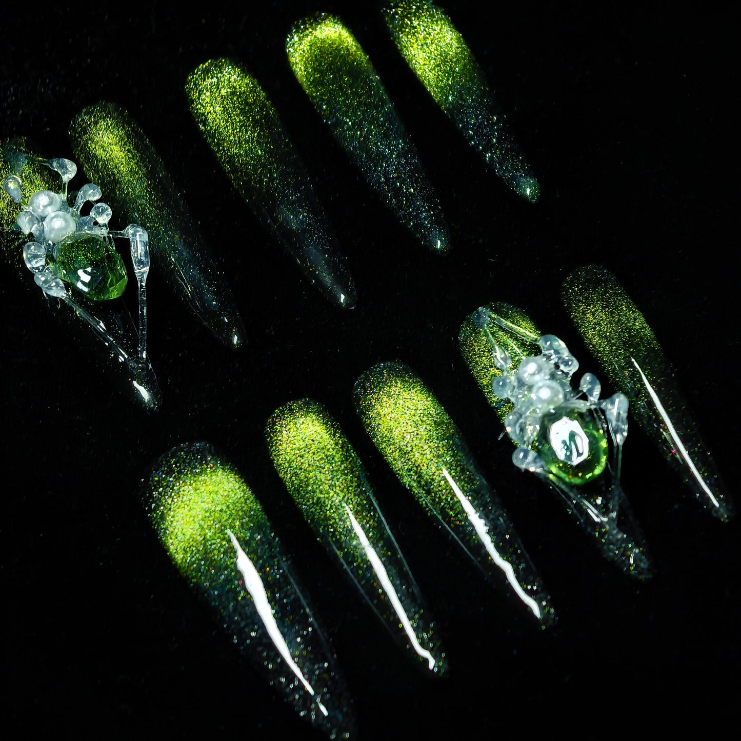 Luxury Emerald Green Glitter Press On Nails with 3D Spider Decor, Gothic Halloween Nail Tips for Women, Long Fake Nails Full Cover Reusable Manicure Set