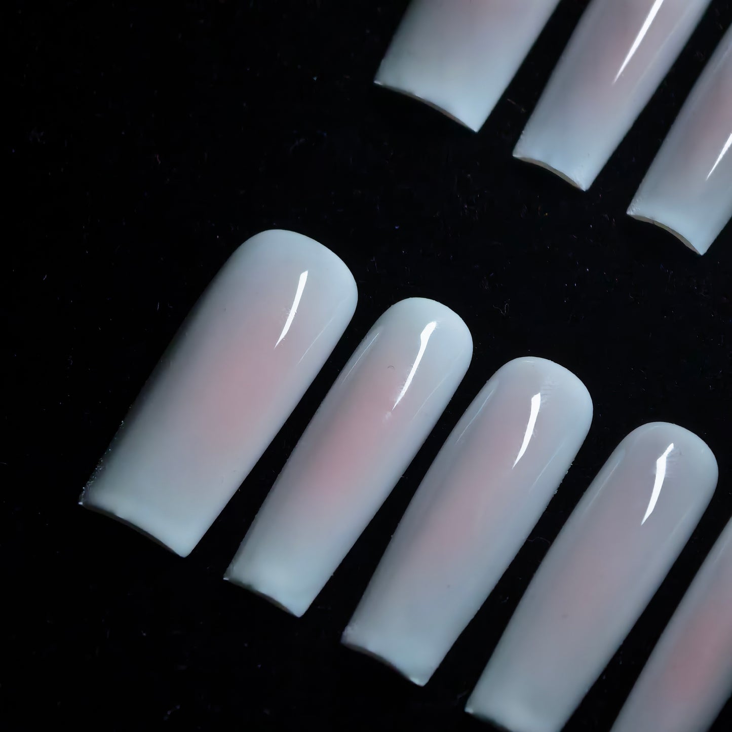 Long Press On Nails Gradient Design Full Cover Gel Nail Tips | Easy Apply, Durable & Trendy Manicure for Women