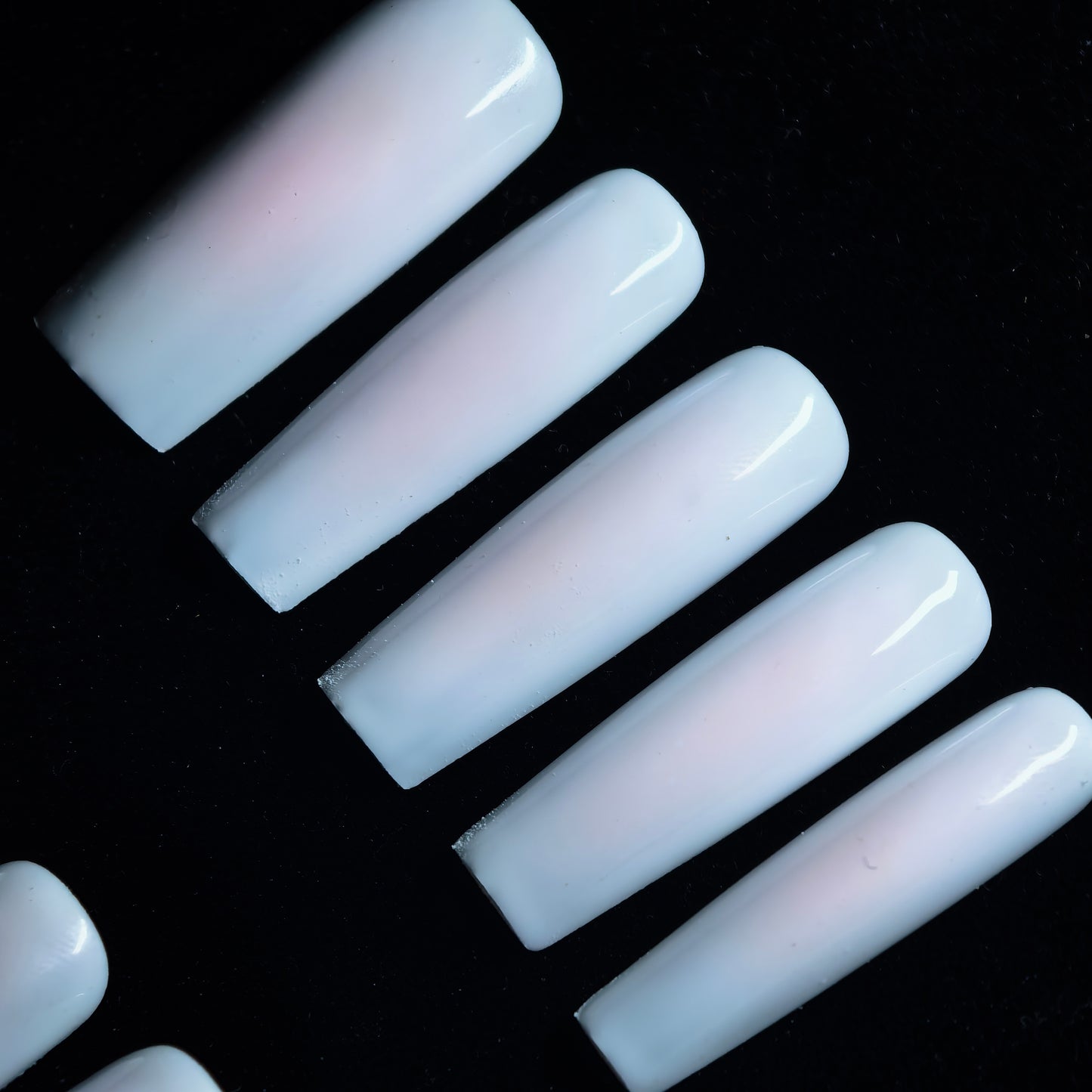 Long Press On Nails Gradient Design Full Cover Gel Nail Tips | Easy Apply, Durable & Trendy Manicure for Women