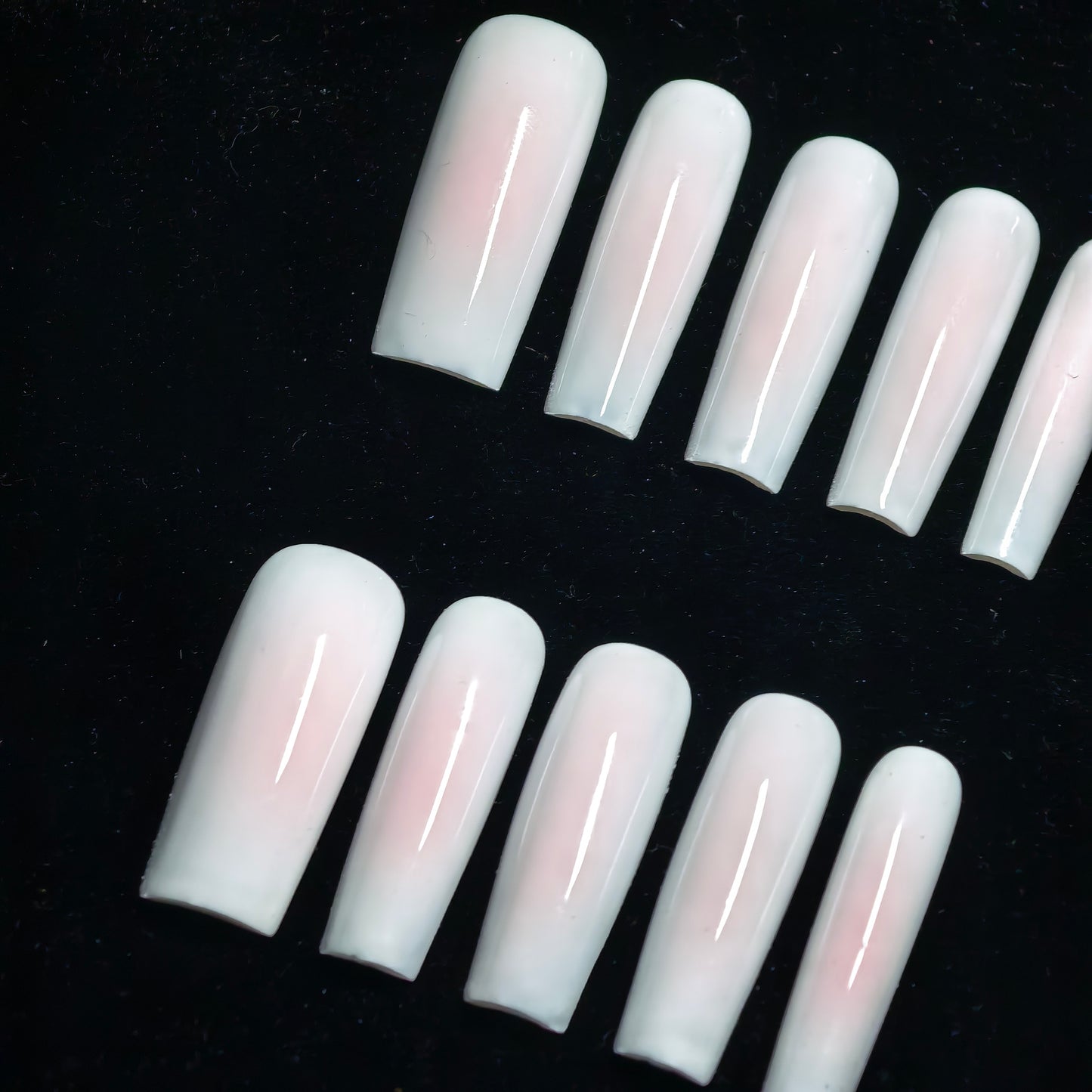 Long Press On Nails Gradient Design Full Cover Gel Nail Tips | Easy Apply, Durable & Trendy Manicure for Women